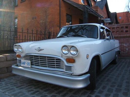 Vehicle Image 8 - 1982 Checker