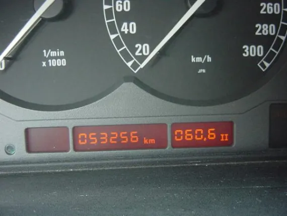 Vehicle Image 1 - 1991 BMW 850i