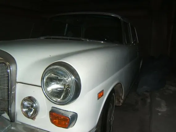 Vehicle Image 34 - 1965 Mercedes-Benz 200D