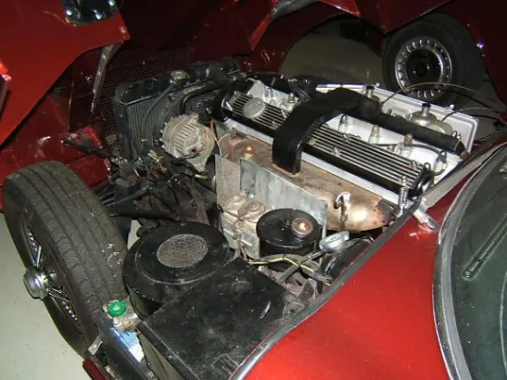 Vehicle Image 2 - 1972 Jaguar XKE 2 + 2