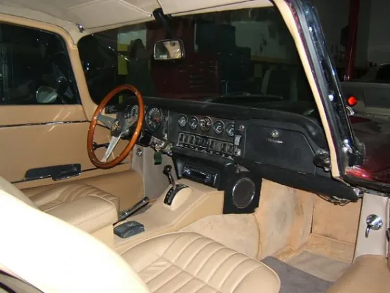 Vehicle Image 15 - 1972 Jaguar XKE 2 + 2