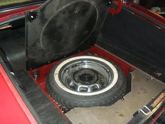 Vehicle Image 17 - 1975 Jaguar XJ12L