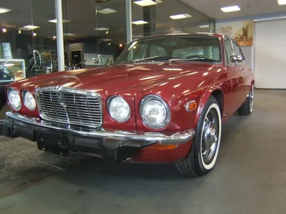 Vehicle Image 30 - 1975 Jaguar XJ12L