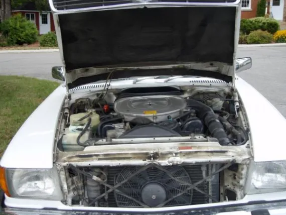 Vehicle Image 1 - 1987 Mercedes-Benz 560SL