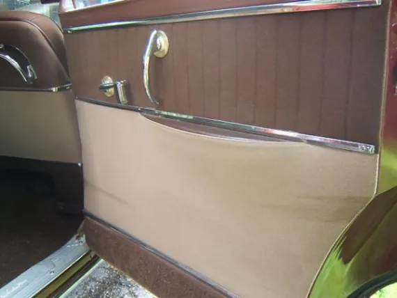 Vehicle Image 24 - 1954 Chrysler New Yorker DeLuxe