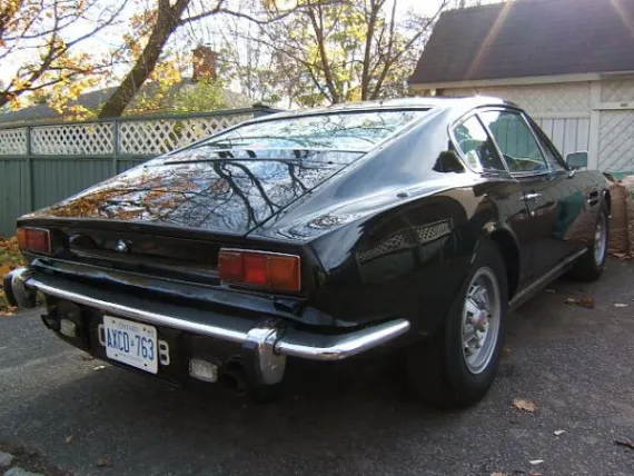 Vehicle Image 4 - 1974 Aston Martin V8