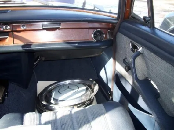 Vehicle Image 5 - 1970 Mercedes-Benz 280 Sedan