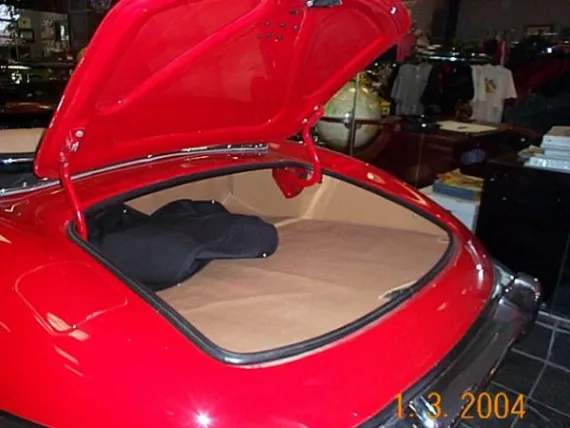 Vehicle Image 1 - 1970 Jaguar XKE Coupe