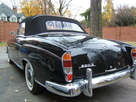Vehicle Image 6 - 1959 Mercedes-Benz 220S Cabriolet
