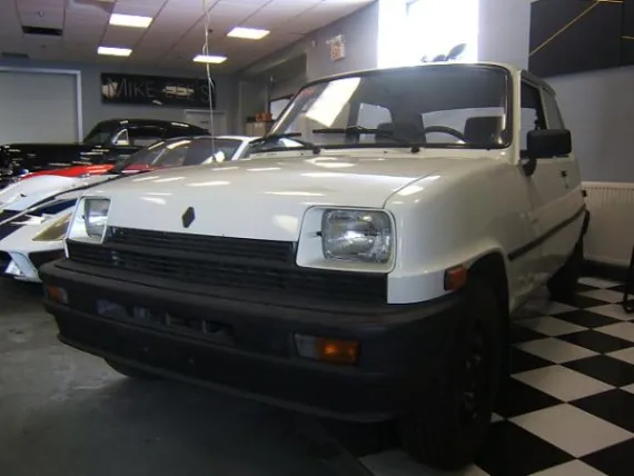 Vehicle Image 10 - 1984 Renault Le Car