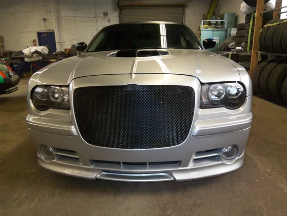 Vehicle Image 5 - 2005 Chrysler Magnum