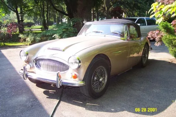 Vehicle Image 3 - 1967 Austin Healey 3000 MK III