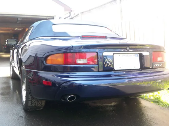 Vehicle Image 13 - 1997 Aston Martin DB7 Volante