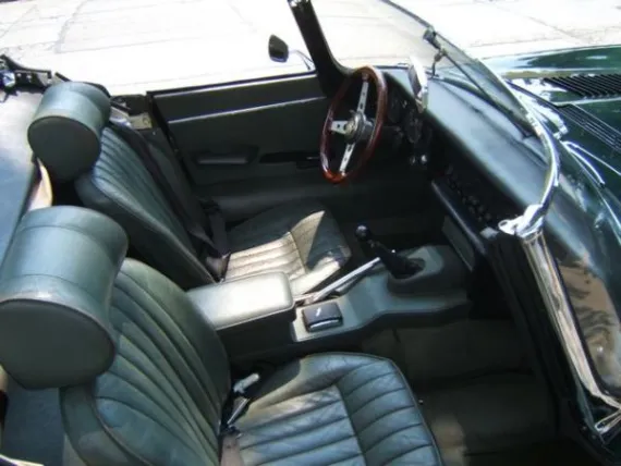 Vehicle Image 4 - 1970 Jaguar XKE Roadster
