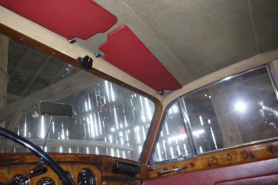 Vehicle Image 2 - 1960 Rolls-Royce Silver Cloud II