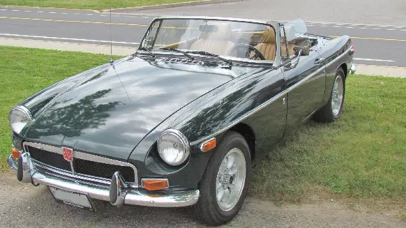 Vehicle Image 6 - 1972 MG MGB