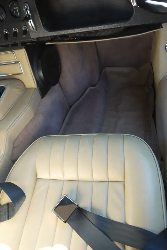 Vehicle Image 21 - 1967 Jaguar E Type Roadster