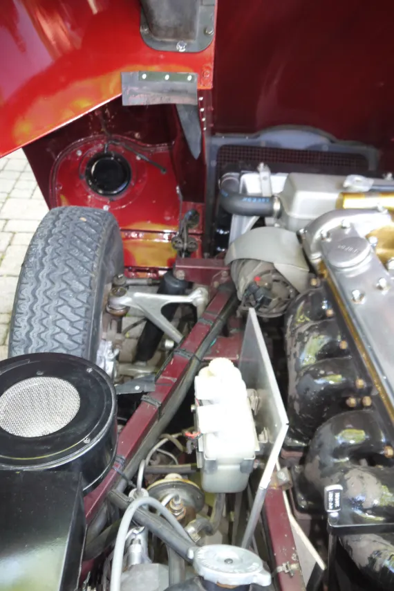 Vehicle Image 26 - 1967 Jaguar E Type Roadster
