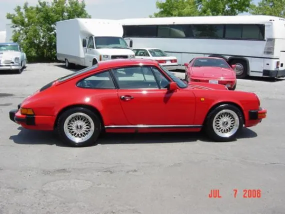 Vehicle Image 8 - 1987 Porsche 911