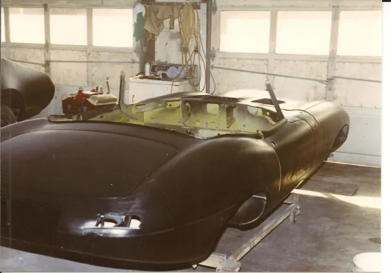 Vehicle Image 2 - 1963 Jaguar E Type Roadster