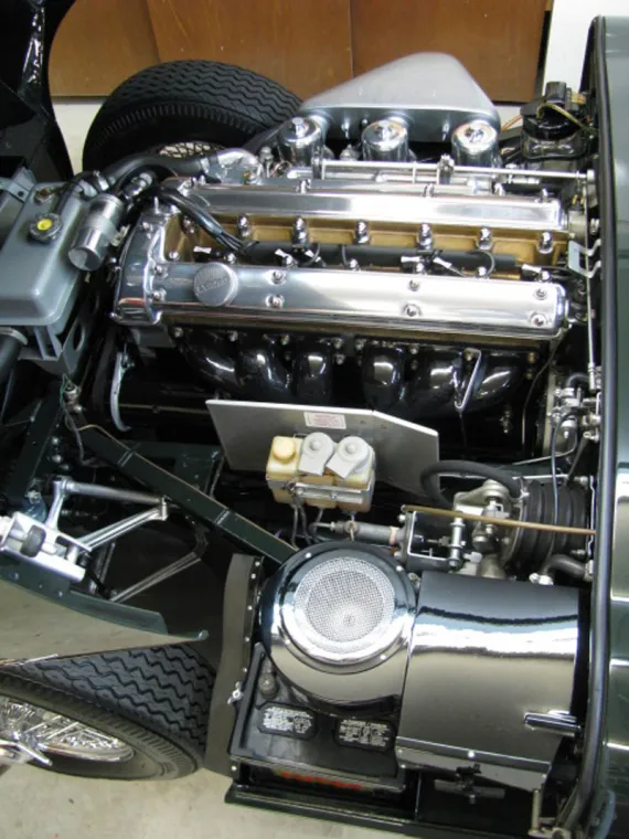 Vehicle Image 5 - 1963 Jaguar E Type Roadster