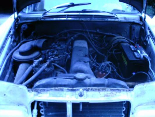 Vehicle Image 1 - 1976 Mercedes-Benz 230SE