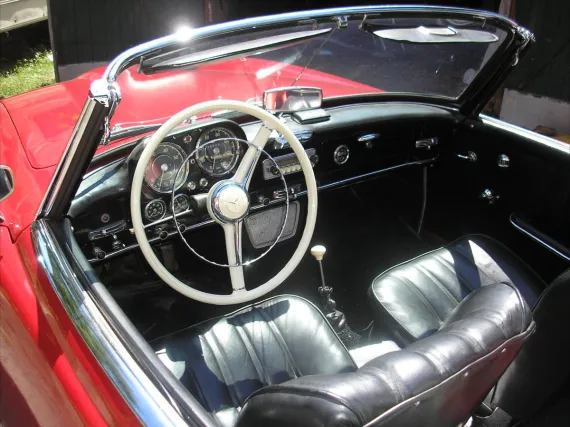 Vehicle Image 4 - 1961 Mercedes Benz 190SL Roadster