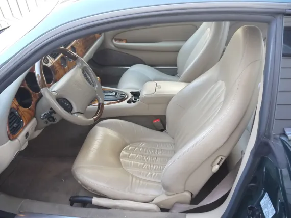 Vehicle Image 4 - 1999 Jaguar XK8 Coupe