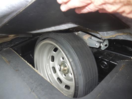 Vehicle Image 7 - 1984 Porsche 944