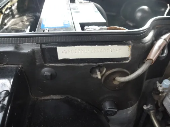 Vehicle Image 20 - 1984 Porsche 944