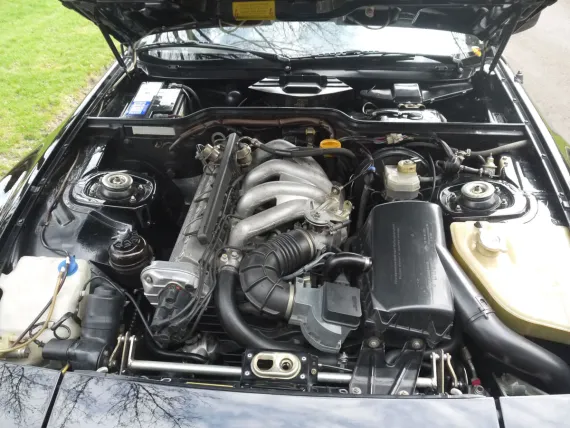 Vehicle Image 25 - 1984 Porsche 944