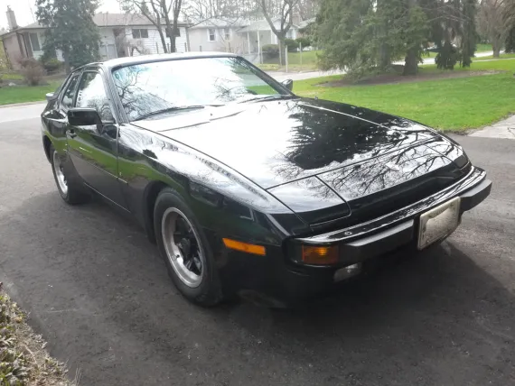 Vehicle Image 28 - 1984 Porsche 944