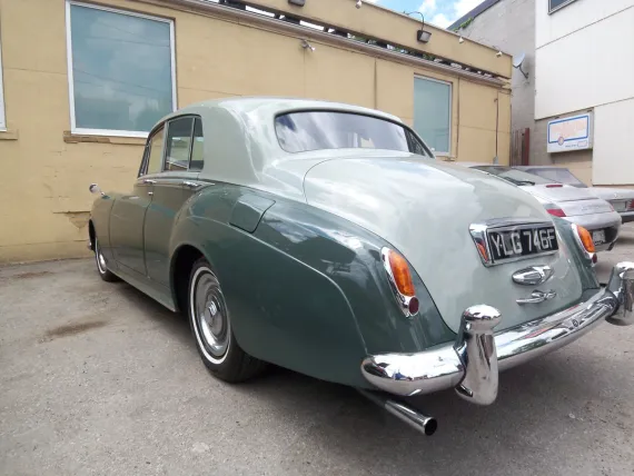 Vehicle Image 16 - 1960 Bentley S2 RHD