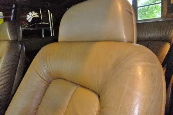 Vehicle Image 8 - 1984 Ferrari 400i