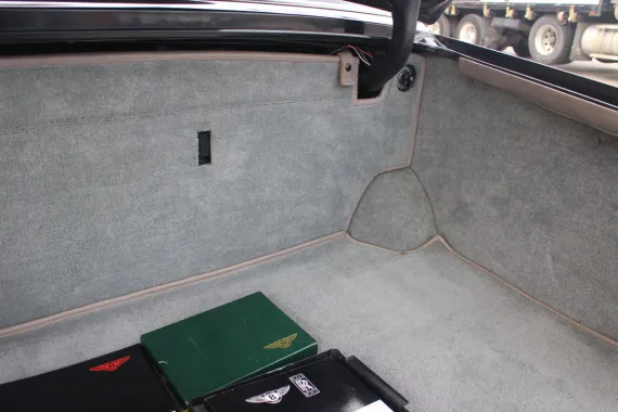 Vehicle Image 4 - 1991 Bentley Turbo R