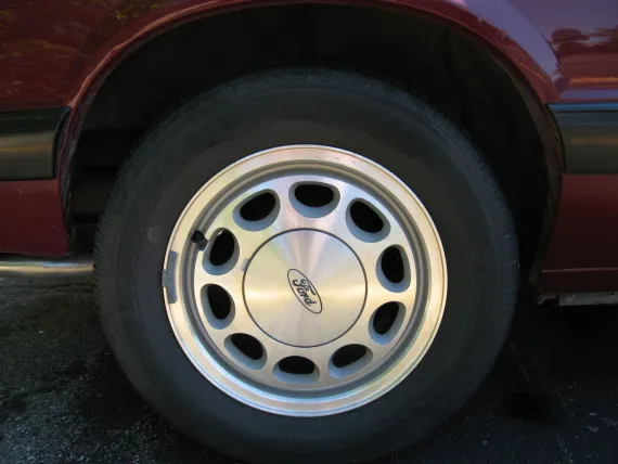 Vehicle Image 2 - 1987 Ford Mustang Convertible