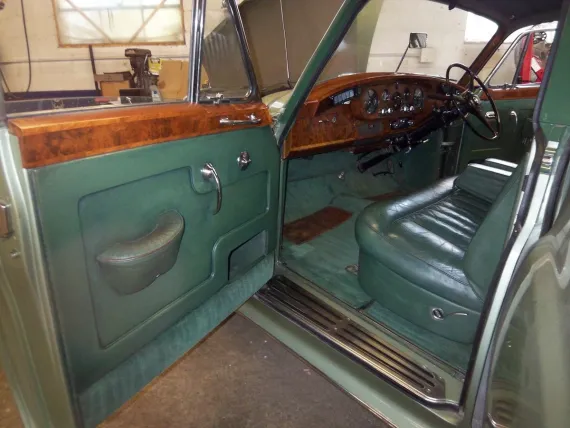 Vehicle Image 21 - 1960 Bentley S2 RHD