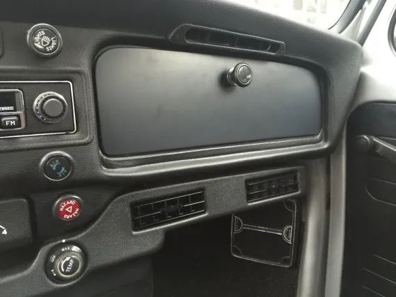 Vehicle Image 31 - 1977 Volkswagen Beetle w Air Conditioning PRISTINE