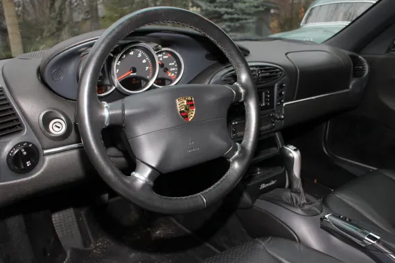 Vehicle Image 5 - 1997 Porsche Boxster