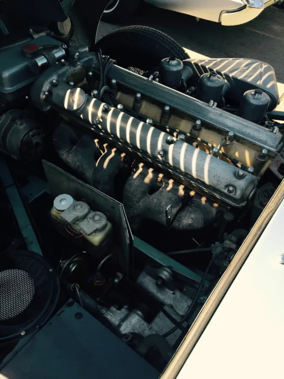 Vehicle Image 15 - 1965 Jaguar E Type Roadster
