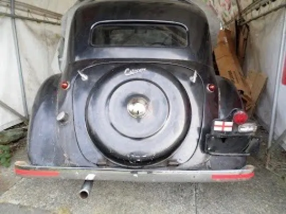Vehicle Image 2 - 1949 Citroen Traction Light 15 UK Built