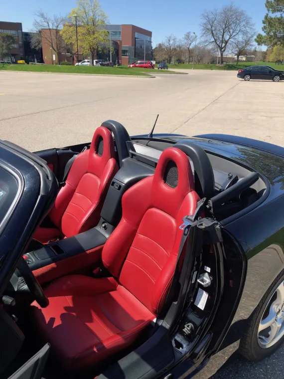 Vehicle Image 4 - 2000 Honda S2000