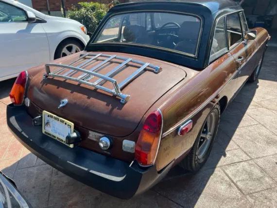Vehicle Image 10 - 1980 MG B with overdrive