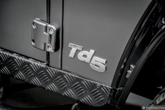 Vehicle Image 3 - 2001 Land Rover Defender 110 Restored with all "Mod Cons"