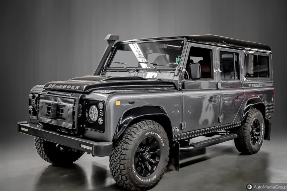 Vehicle Image 20 - 2001 Land Rover Defender 110 Restored with all "Mod Cons"