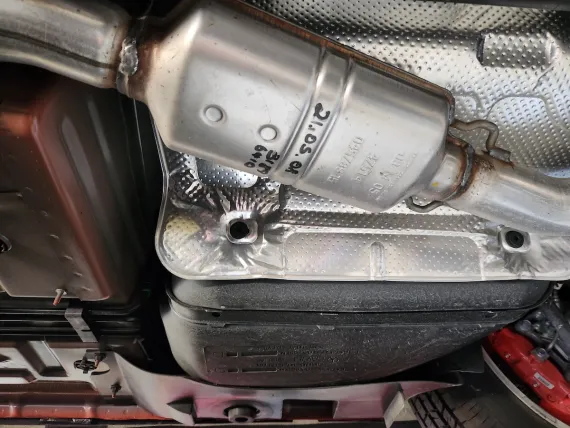 Vehicle Image 3 - 2009 Dodge Challenger SRT-8 with only 2 total kilometers