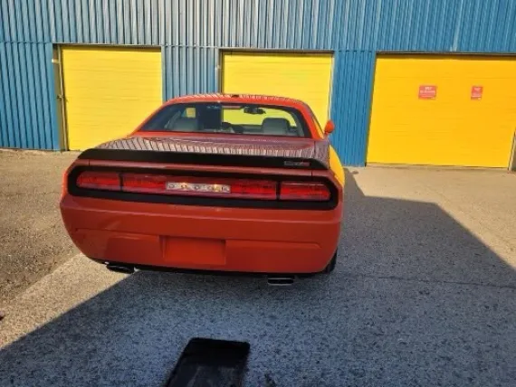 Vehicle Image 17 - 2009 Dodge Challenger SRT-8 with only 2 total kilometers