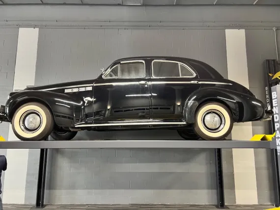 Vehicle Image 2 - 1940 Buick Roadmaster