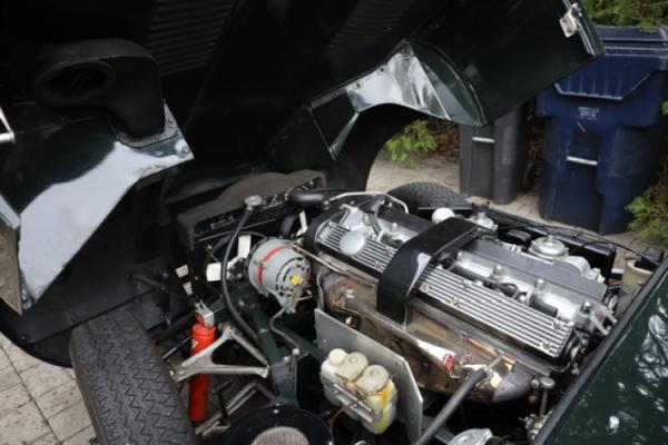Vehicle Image 37 - 1970 Jaguar E Type Roadster BRG