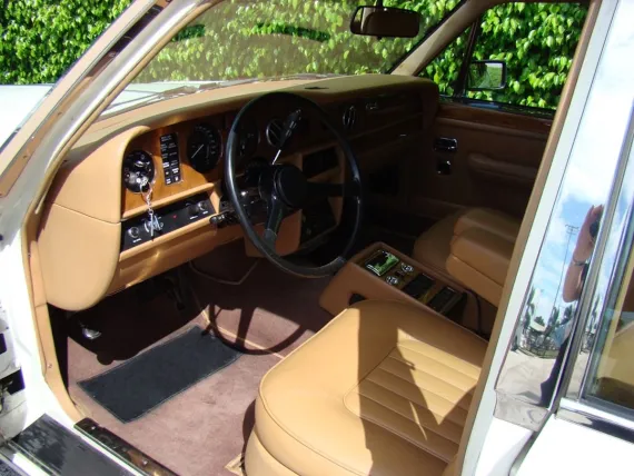 Vehicle Image 14 - 1988 Rolls-Royce Silver Spur